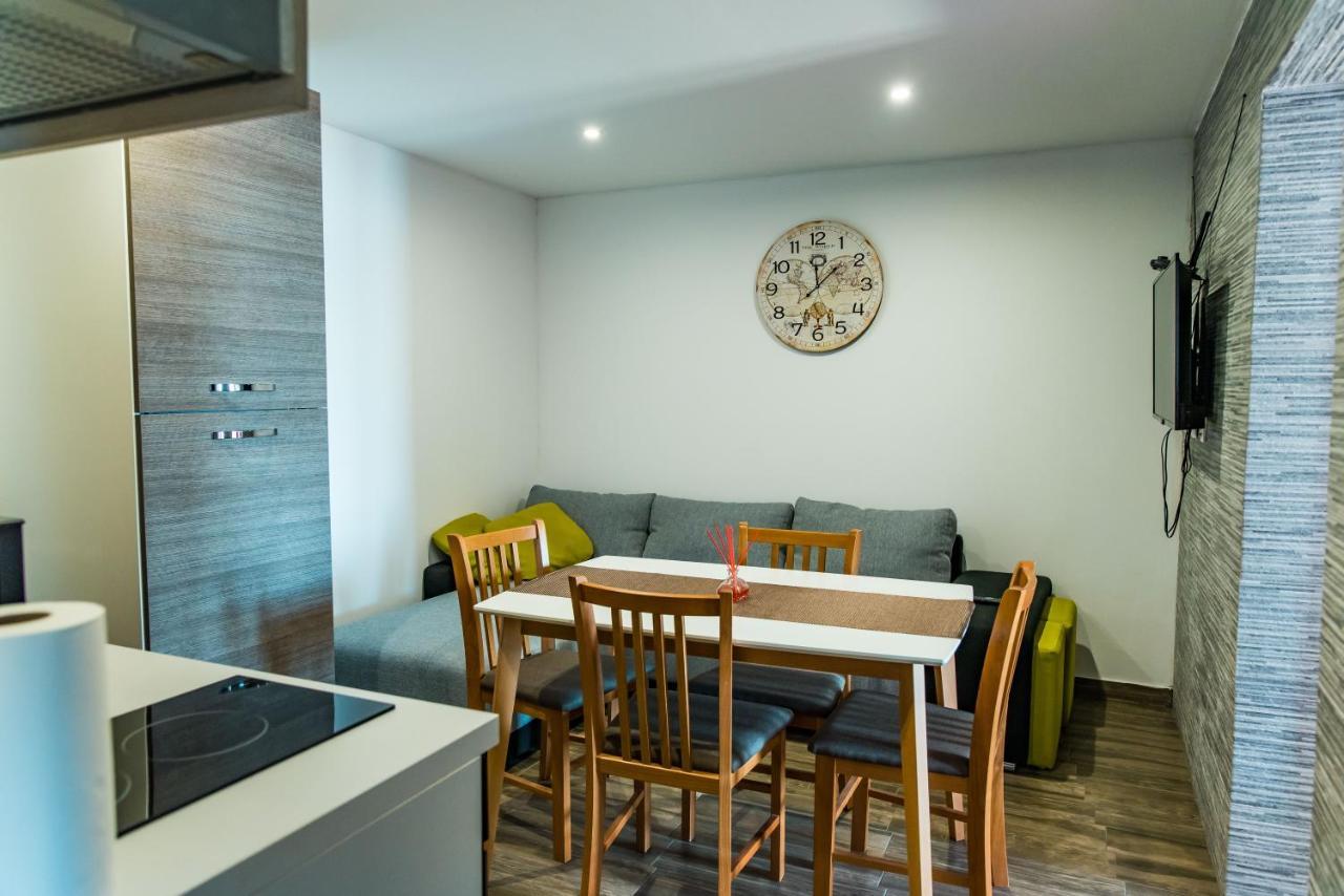 Ella Apartamento Lukovo Šugarje Exterior foto