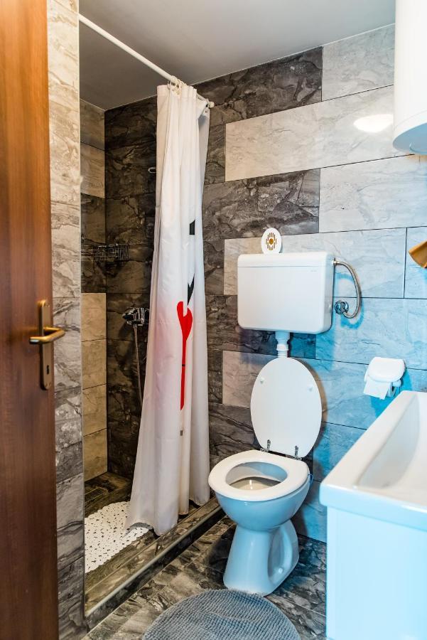 Ella Apartamento Lukovo Šugarje Exterior foto